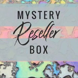 Women’s Clothing Mystery Reseller box!